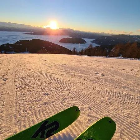 Wanderlust Gerlitzen 公寓 *